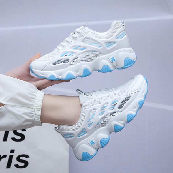 ⁦Women's Sneakers Lace-up Mesh Running Sports Shoes Wave Sole Flats Shoes⁩ - الصورة ⁦3⁩