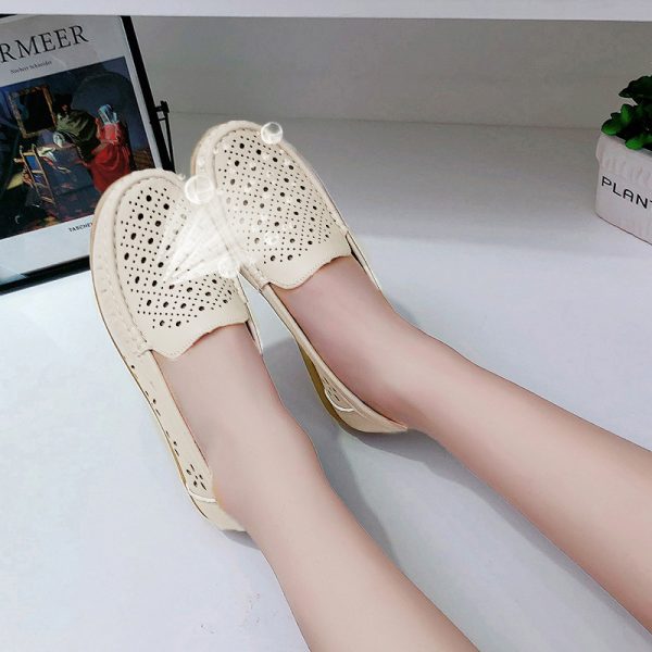 ⁦Women Loafers Hollow Out Breathable Anti Slip Flats Shoes⁩ - الصورة ⁦2⁩