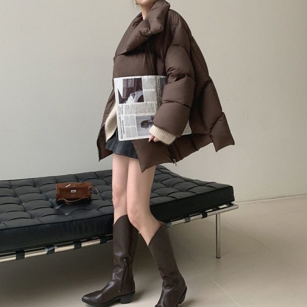 ⁦Women's Brown Lapel Winter Coat⁩ - الصورة ⁦5⁩