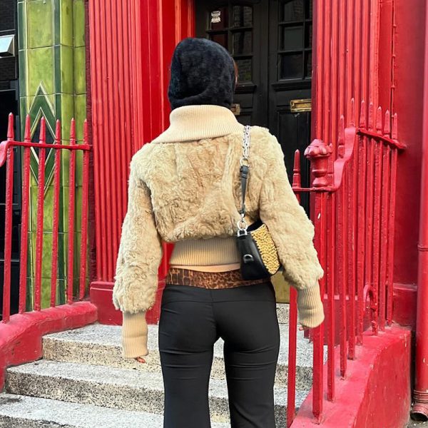 ⁦European And American Street Style Short Furry Coat⁩ - الصورة ⁦4⁩