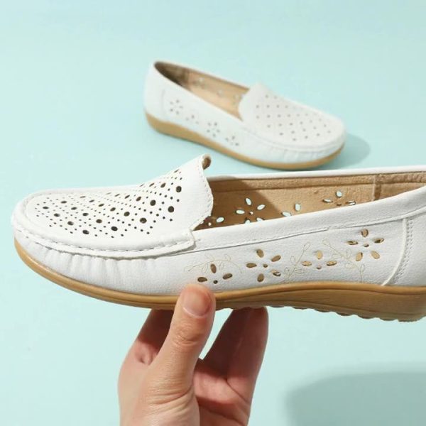 ⁦Women Loafers Hollow Out Breathable Anti Slip Flats Shoes⁩ - الصورة ⁦4⁩