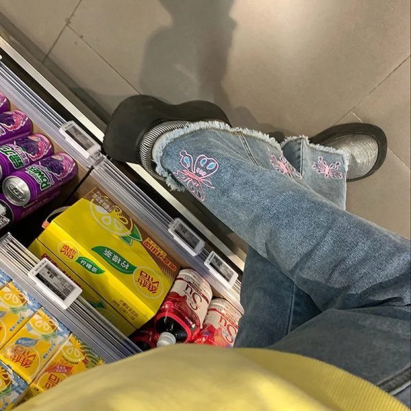 ⁦Design Sense Butterfly Embroidered Jeans Women⁩ - الصورة ⁦5⁩