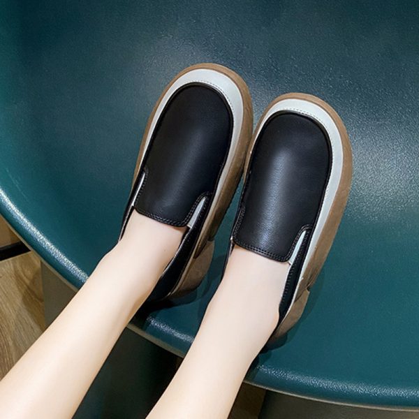 ⁦Women's Loafers Comfortable Slip-on Flats Shoes⁩ - الصورة ⁦4⁩