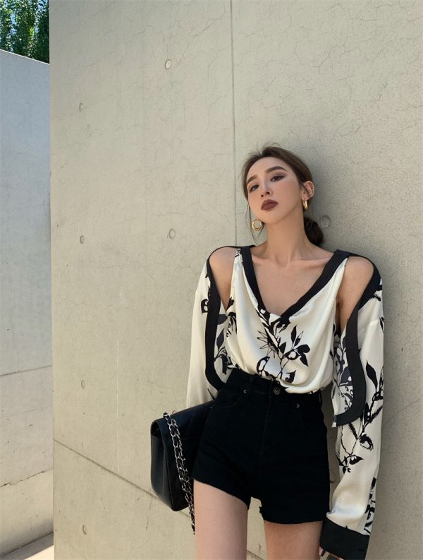 ⁦Fake Two Off-shoulder Floral Shirts For Women⁩ - الصورة ⁦6⁩