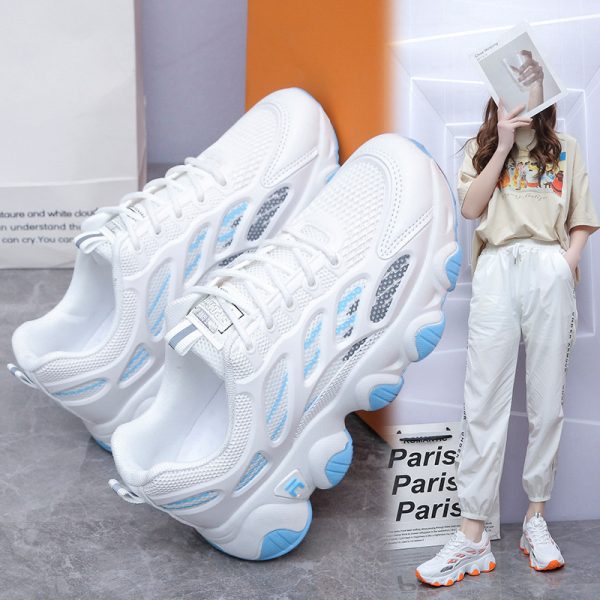 ⁦Women's Sneakers Lace-up Mesh Running Sports Shoes Wave Sole Flats Shoes⁩ - الصورة ⁦5⁩