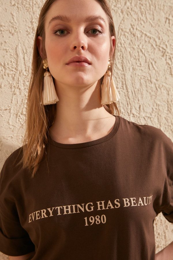 ⁦Women's cotton t-shirts brown Printed top⁩ - الصورة ⁦8⁩