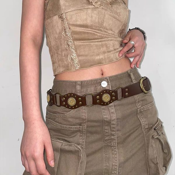 ⁦Vintage Belts For Both Men And Women With Handsome Riveted Metal Buckle Punk Hip Hop Fashion Accessories⁩ - الصورة ⁦6⁩