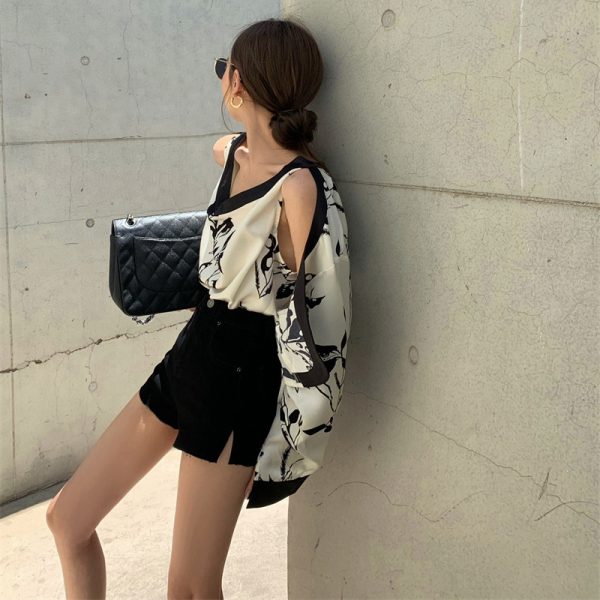 ⁦Fake Two Off-shoulder Floral Shirts For Women⁩ - الصورة ⁦4⁩