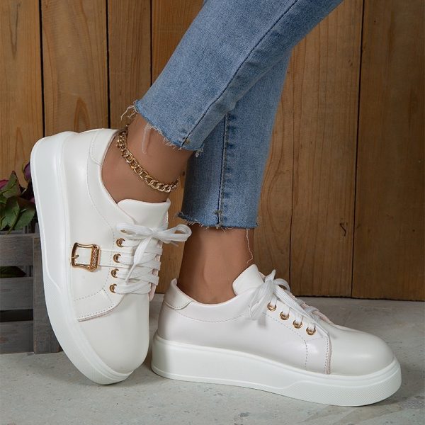 ⁦Lace-up Flats Shoes With Metal Buckle Design Lightweight Round Toe Platform Loafers Casual Shoes For Women⁩ - الصورة ⁦2⁩