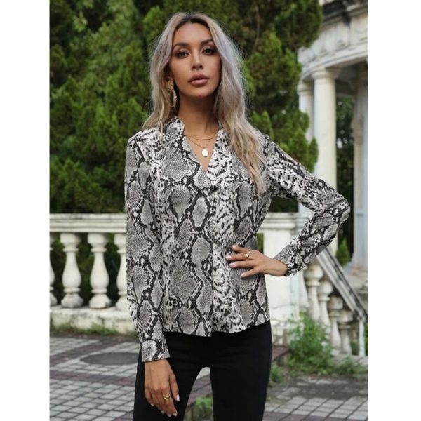 ⁦Leopard Print Shirts Long Sleeve Lapel Pattern Shirts Women's⁩ - الصورة ⁦4⁩