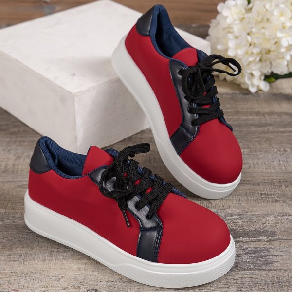 ⁦New Lace-up Flats Women Walking Sports Skateboard Shoes Retro Fashion Casual Sneakers⁩ - الصورة ⁦8⁩