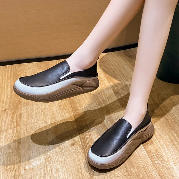 ⁦Women's Loafers Comfortable Slip-on Flats Shoes⁩ - الصورة ⁦3⁩