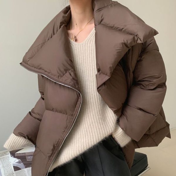 ⁦Women's Brown Lapel Winter Coat⁩ - الصورة ⁦6⁩