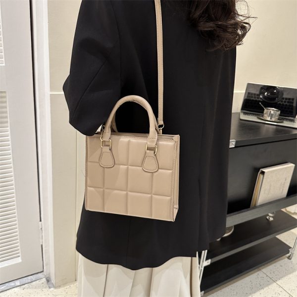 ⁦Women's Fashion Casual Shoulder Bag⁩ - الصورة ⁦2⁩