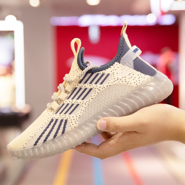 ⁦Breathable Flying Fabric Sports Shoes For Men⁩ - الصورة ⁦2⁩