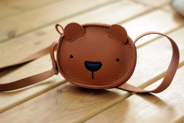 ⁦Boys and Girls Hundred Matching Accessories Messenger Bag⁩ - الصورة ⁦4⁩