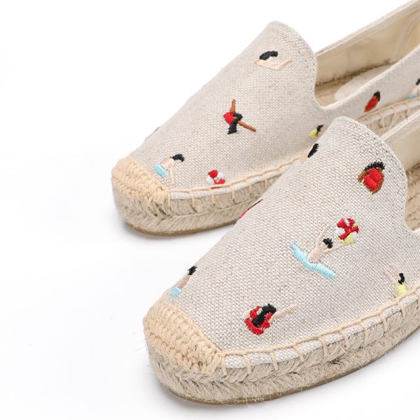 ⁦Summer graffiti canvas shoes⁩ - الصورة ⁦2⁩