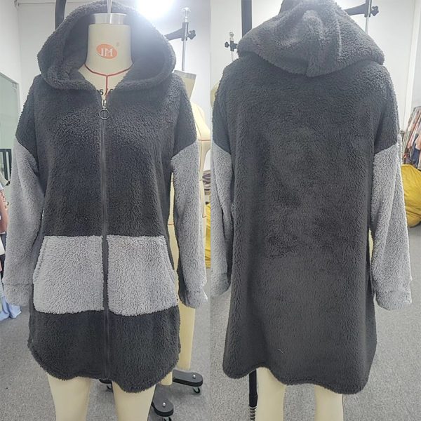 ⁦Autumn And Winter Stitching Contrast Color Double-sided Velvet Hooded Jacket Zipper Cloak Tops Warm Women⁩ - الصورة ⁦3⁩