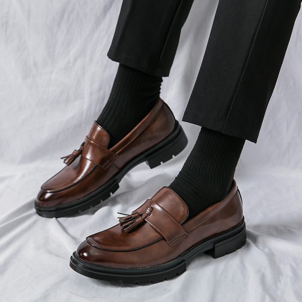 ⁦Brogue Business Casual Leather Shoes Men's Comfortable Breathable Tassel Slip-on Slip On Loafers Men⁩ - الصورة ⁦4⁩