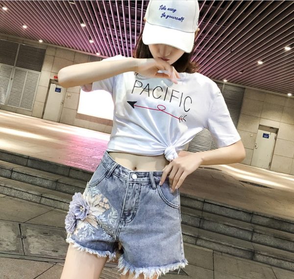 ⁦women Jeans Shorts⁩ - الصورة ⁦4⁩