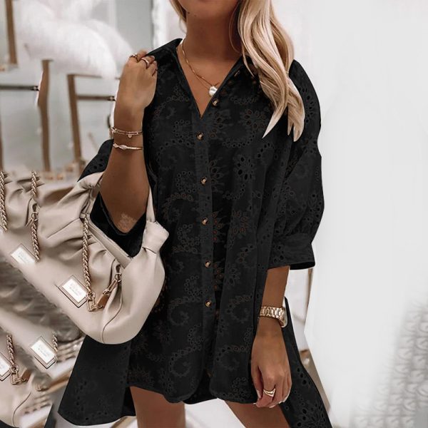 ⁦Women's Floral Eyelet Embroidery Collared Half Sleeve Blouses Button Down Casual Shirts⁩ - الصورة ⁦9⁩