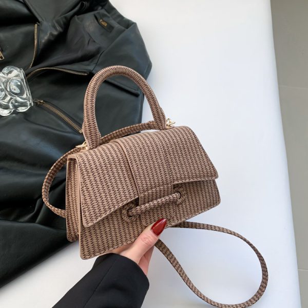 ⁦French Fashion Casual Simple Western Style Simple Fashion Shoulder Messenger Bag⁩ - الصورة ⁦8⁩