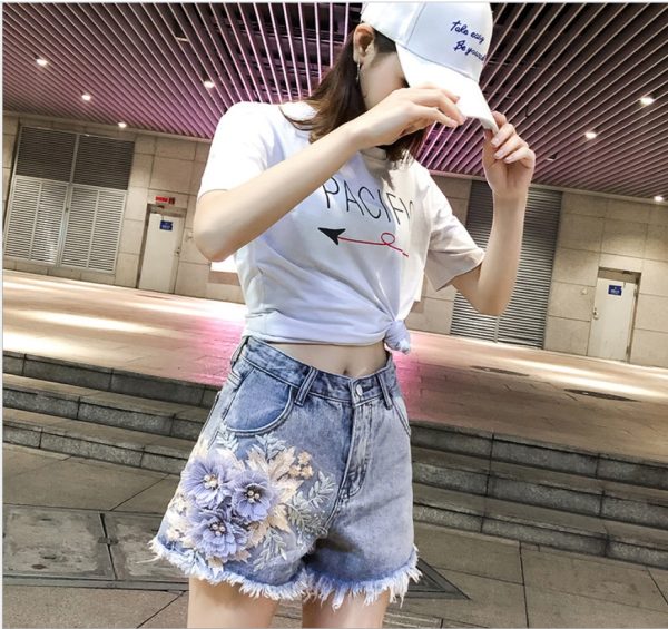 ⁦women Jeans Shorts⁩ - الصورة ⁦2⁩