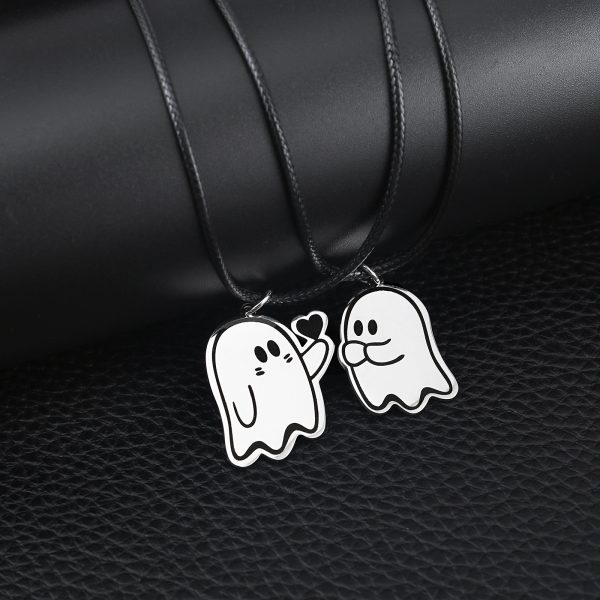 ⁦Halloween Cute Love Ghost Necklace Couple Pendant Necklace Men Women Accessories⁩ - الصورة ⁦2⁩