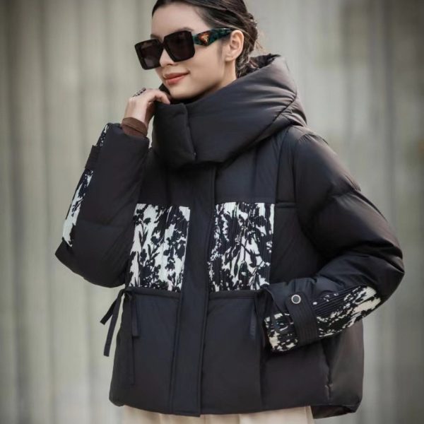 ⁦2 Korean Style Loose Lapel Hooded Short Stitching Down Jacket⁩ - الصورة ⁦2⁩