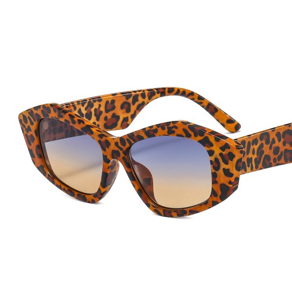 ⁦Striped Sunglasses For Men And Women Small Frame Geometry⁩ - الصورة ⁦10⁩