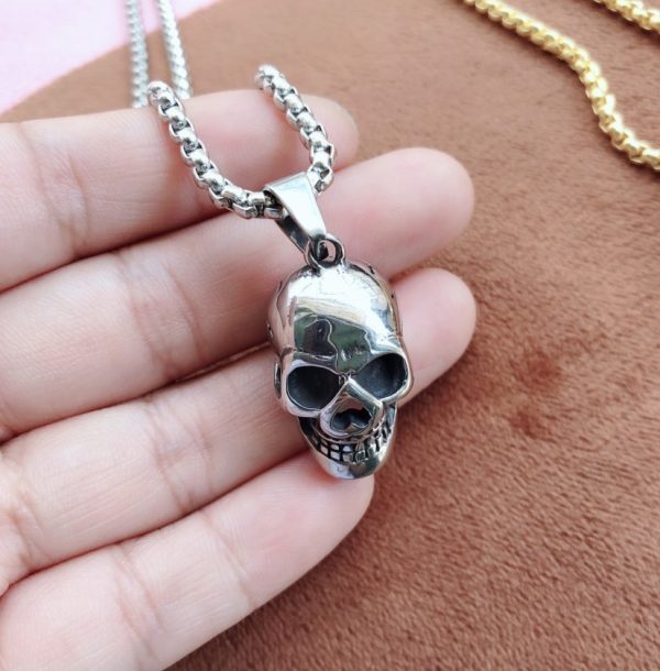 ⁦Halloween Skull Necklace Personality Punk Necklace Men Fashion Titanium Steel Accessories⁩ - الصورة ⁦5⁩