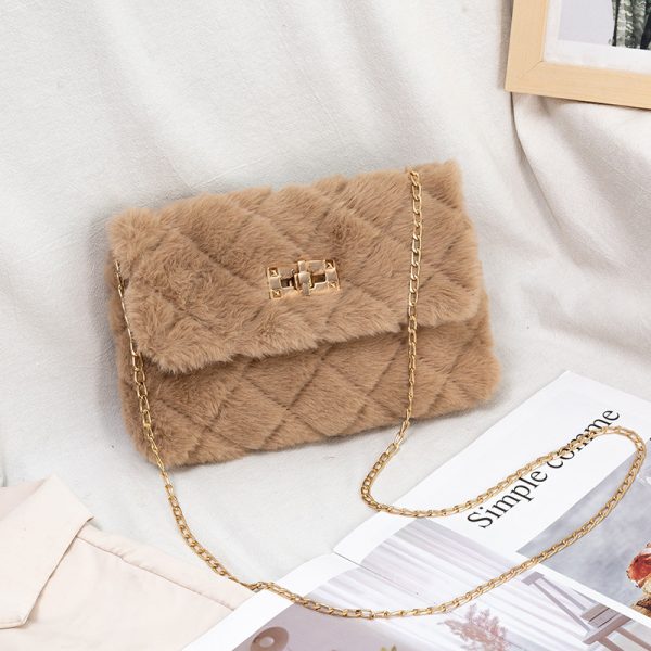 ⁦Ladies Ringer Plush Bag Fashion⁩ - الصورة ⁦5⁩