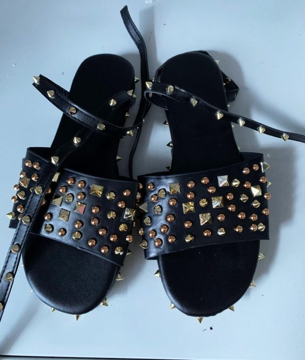 ⁦Women's Sandals Rivet Flats Cool⁩ - الصورة ⁦2⁩