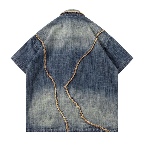 ⁦Worn Looking Washed-out Gradient Design Sense Denim Short Sleeve Shirt Men⁩ - الصورة ⁦4⁩
