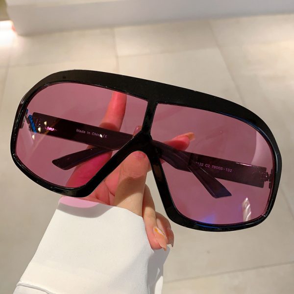 ⁦Women's European And American Fashion Sunglasses⁩ - الصورة ⁦4⁩