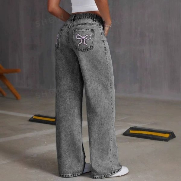 ⁦Vintage Bow Embroidered Washed Jeans For Women Straight Loose Trousers⁩ - الصورة ⁦6⁩