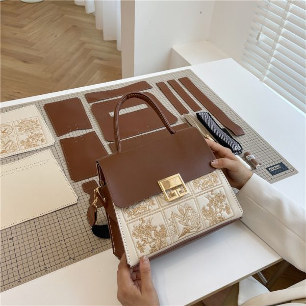 ⁦Women's Diy Handmade Knitted Messenger Bag⁩ - الصورة ⁦4⁩