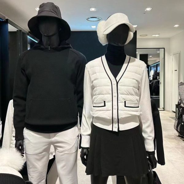 ⁦Black And White Simple Fashionable Knitted Coat⁩ - الصورة ⁦2⁩