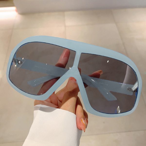 ⁦Women's European And American Fashion Sunglasses⁩ - الصورة ⁦7⁩