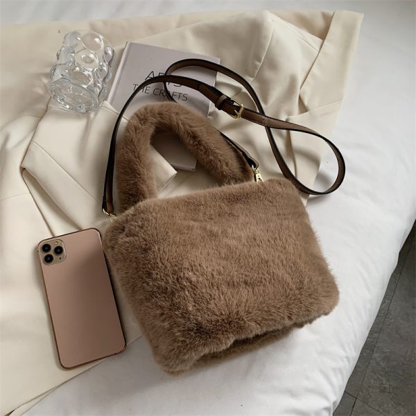 ⁦Women's Fashion Casual Plush Crossbody Bag⁩ - الصورة ⁦9⁩