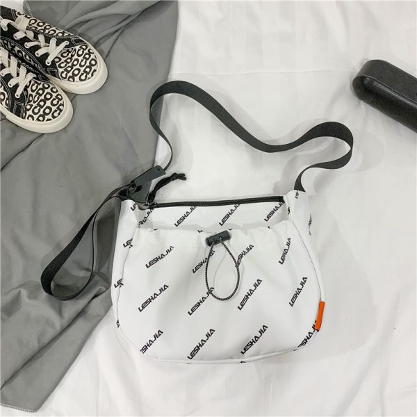 ⁦Letter Printing Fashion Small Round Bag Wide Shoulder Strap Fashion⁩ - الصورة ⁦5⁩