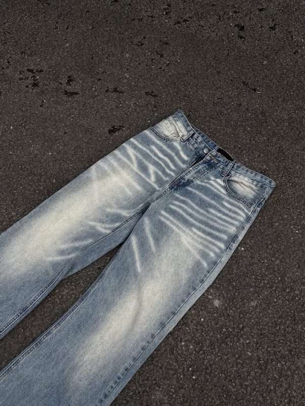 ⁦Vintage American Style Water Ripple Washed Blue Jeans For Men And Women⁩ - الصورة ⁦5⁩