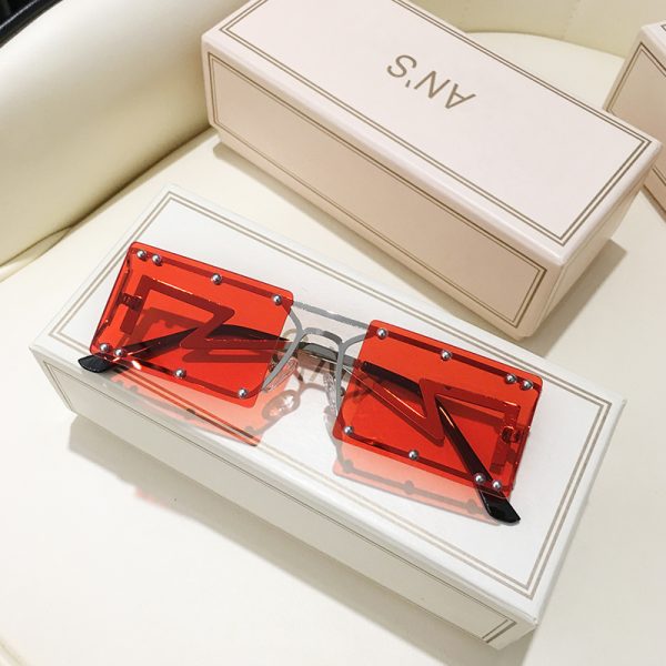 ⁦Sunglasses Photo With Chain⁩ - الصورة ⁦5⁩