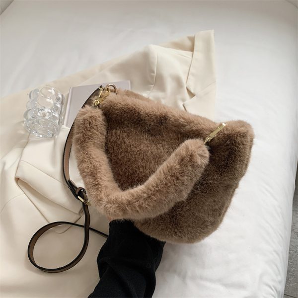 ⁦Women's Fashion Casual Plush Crossbody Bag⁩ - الصورة ⁦10⁩