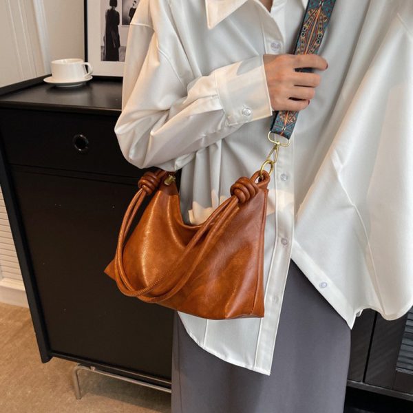 ⁦Women's High-end Soft Leather Textured Shoulder Geometric Wide Shoulder Strap Crossbody Bag⁩ - الصورة ⁦7⁩