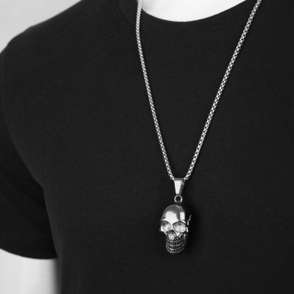 ⁦Halloween Skull Necklace Personality Punk Necklace Men Fashion Titanium Steel Accessories⁩ - الصورة ⁦2⁩