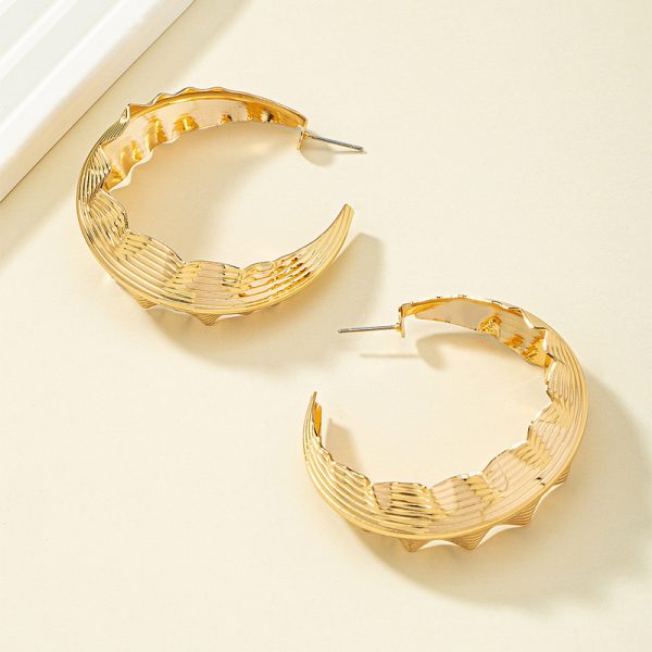 ⁦Simple Fashion Metal Geometry Trending Earrings⁩ - الصورة ⁦4⁩