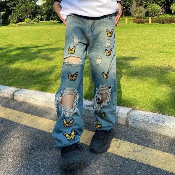 ⁦Butterfly Embroidered Torn Jeans For Men⁩ - الصورة ⁦4⁩