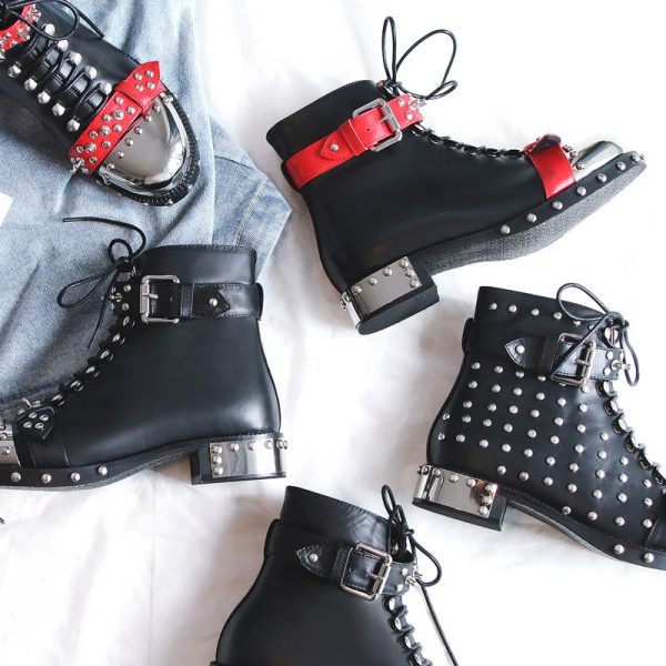 ⁦Autumn And Winter Low-heeled Short Boots Rivet Locomotive⁩ - الصورة ⁦3⁩