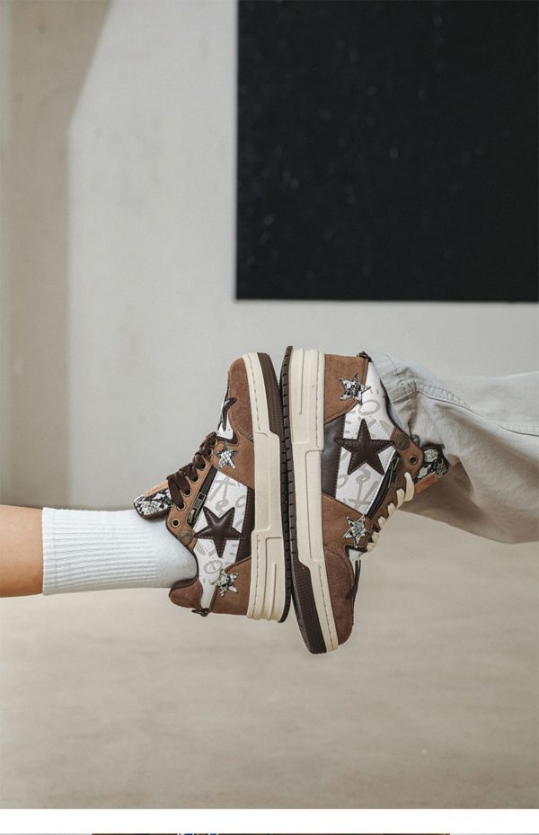 ⁦Brown Star Retro Board Shoes For Men⁩ - الصورة ⁦2⁩